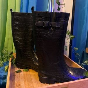 Capelli New York Ladies Gator Look Textured Rain Boot